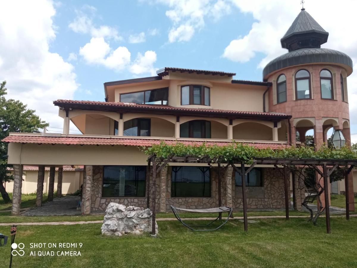 Casafamiglia Βίλα Prolesha Εξωτερικό φωτογραφία